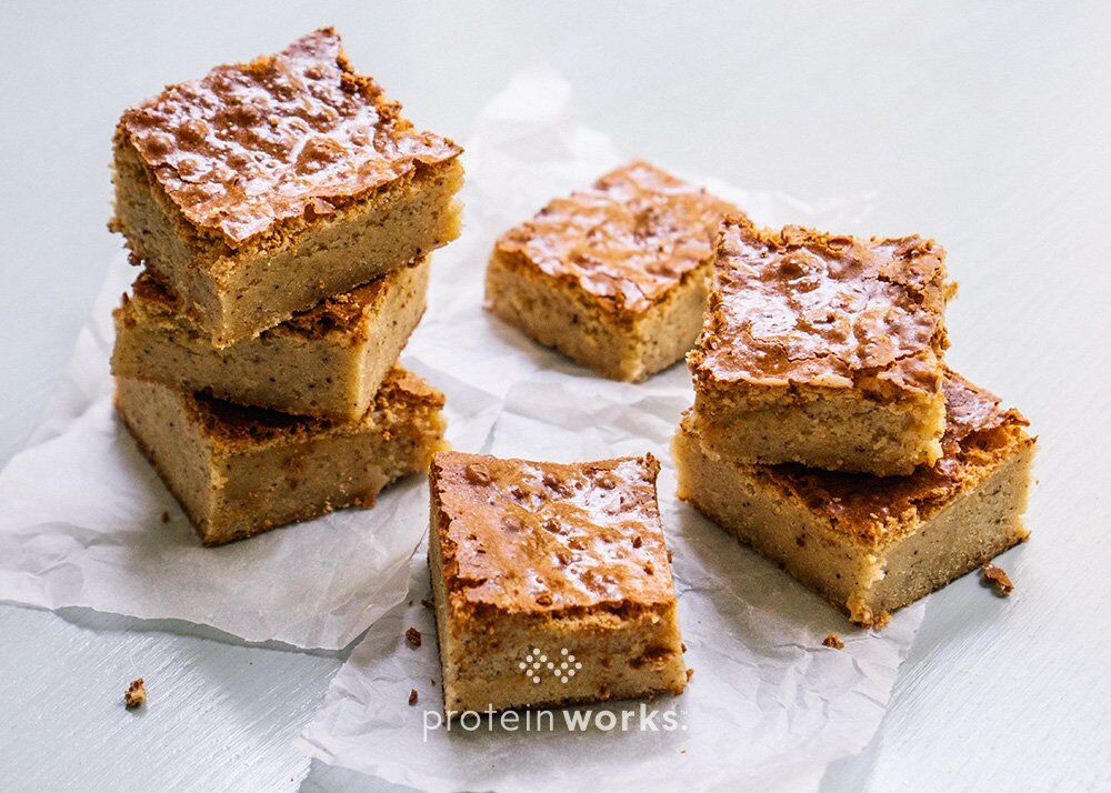 Banana Cinnamon Protein Blondies