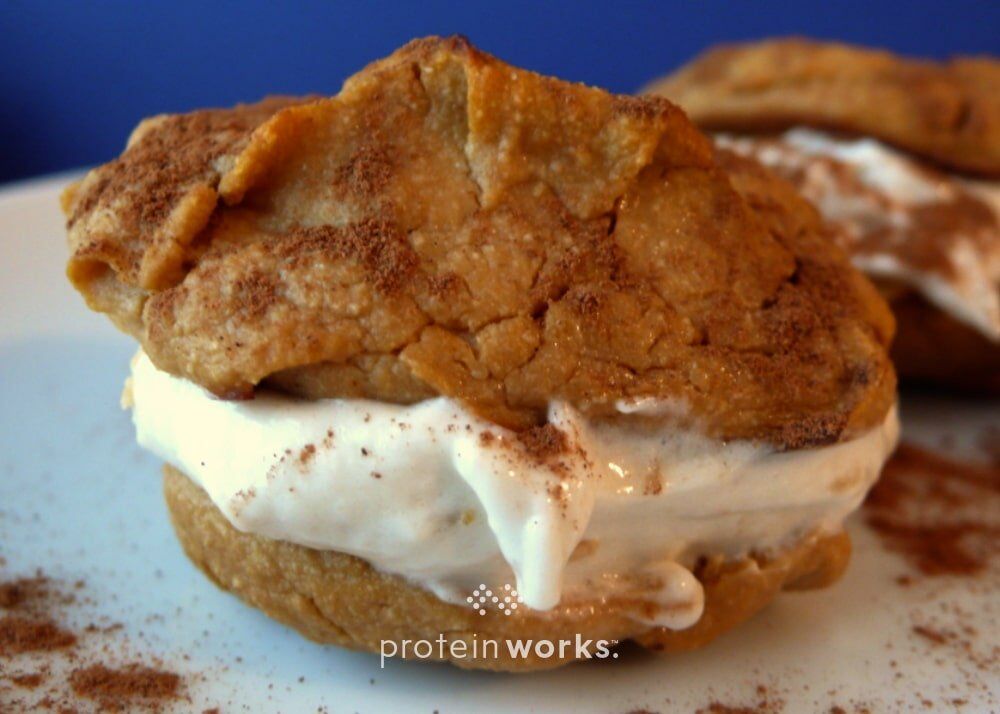 Vanilla, Banana, & Cinnamon Protein Whoopa Cakes