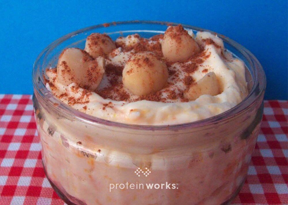 Vanilla Casein Pudding with Macadamia Nuts