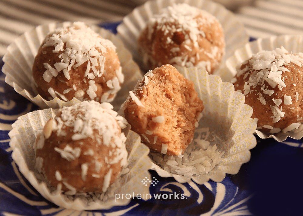 No Bake Protein Truffles: Hazelnut & Almond