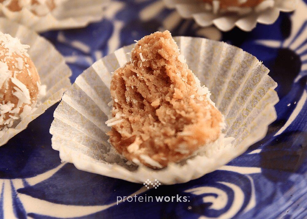No Bake Protein Truffles: Hazelnut & Almond