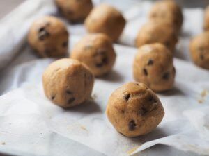 High-Protein Vegan Cookie Dough... With a Secret Ingredient!