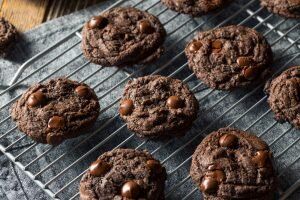 Chocolate and Peanut Butter Protein Cookies 
