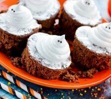 Halloween ghost brownie