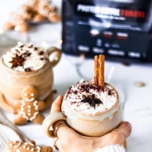 Lebkuchen-Latte mit Kokosnussmilch