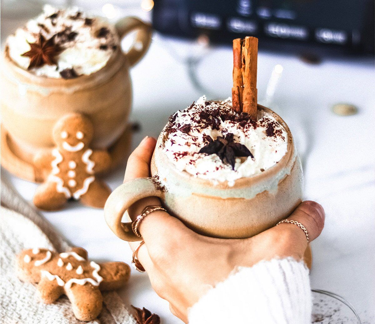Festlicher Kokos-Lebkuchen-Latte