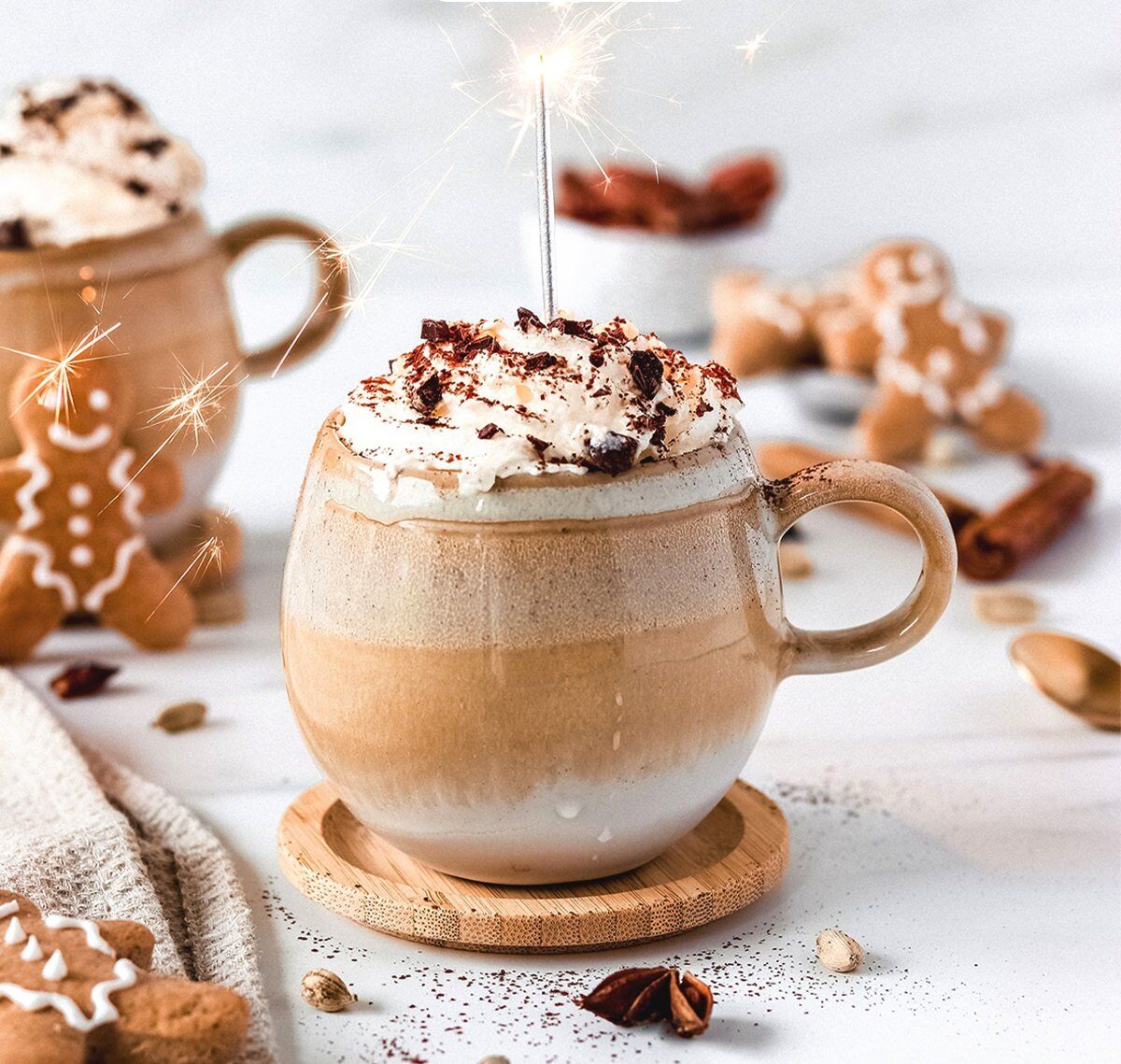 Festlicher Kokos-Lebkuchen-Latte