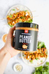 Poulet Saté avec une Sauce au Beurre de Cacahuète